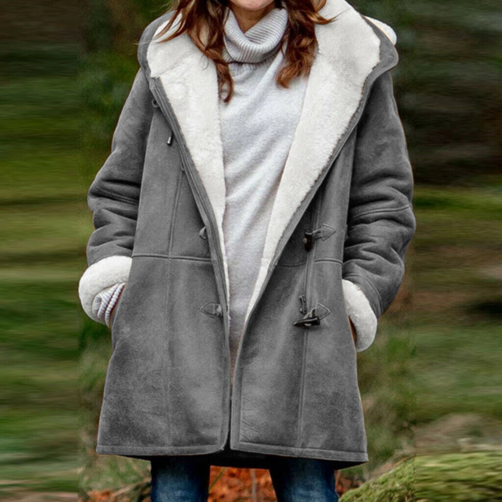 Structured Relaxed-Fit Jacket with a Clean Silhouette