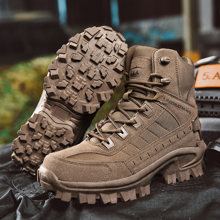 Military-Style Winter Boots with Plush Lining